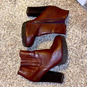 Maroon Boots size 8